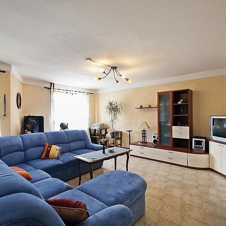 Apartments Elda Ровин Стая снимка