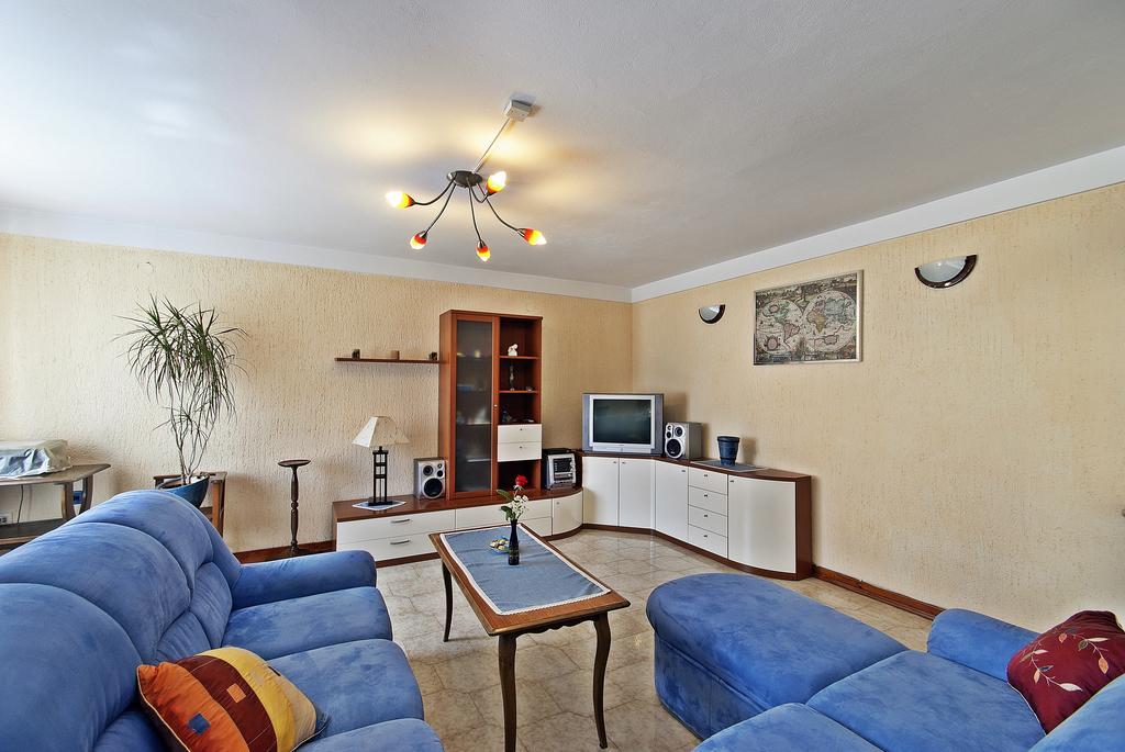Apartments Elda Ровин Стая снимка
